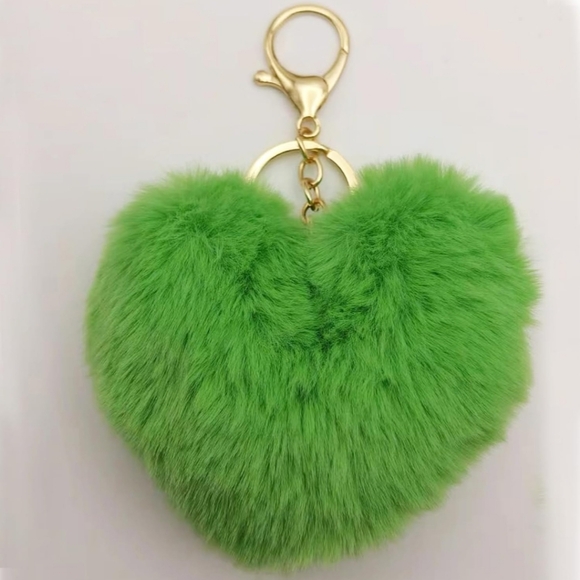 Green Heart-Shaped Fur Keychain - Picture 2 of 4